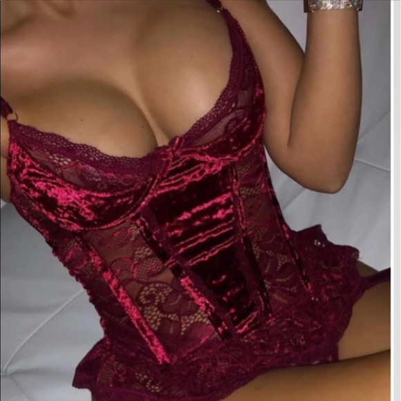 FASHION NOVA SEXY RED CORSET BUSTIER TOP - Picture 1 of 1